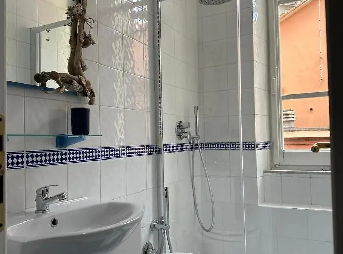 Via Prione 3* La Spezia